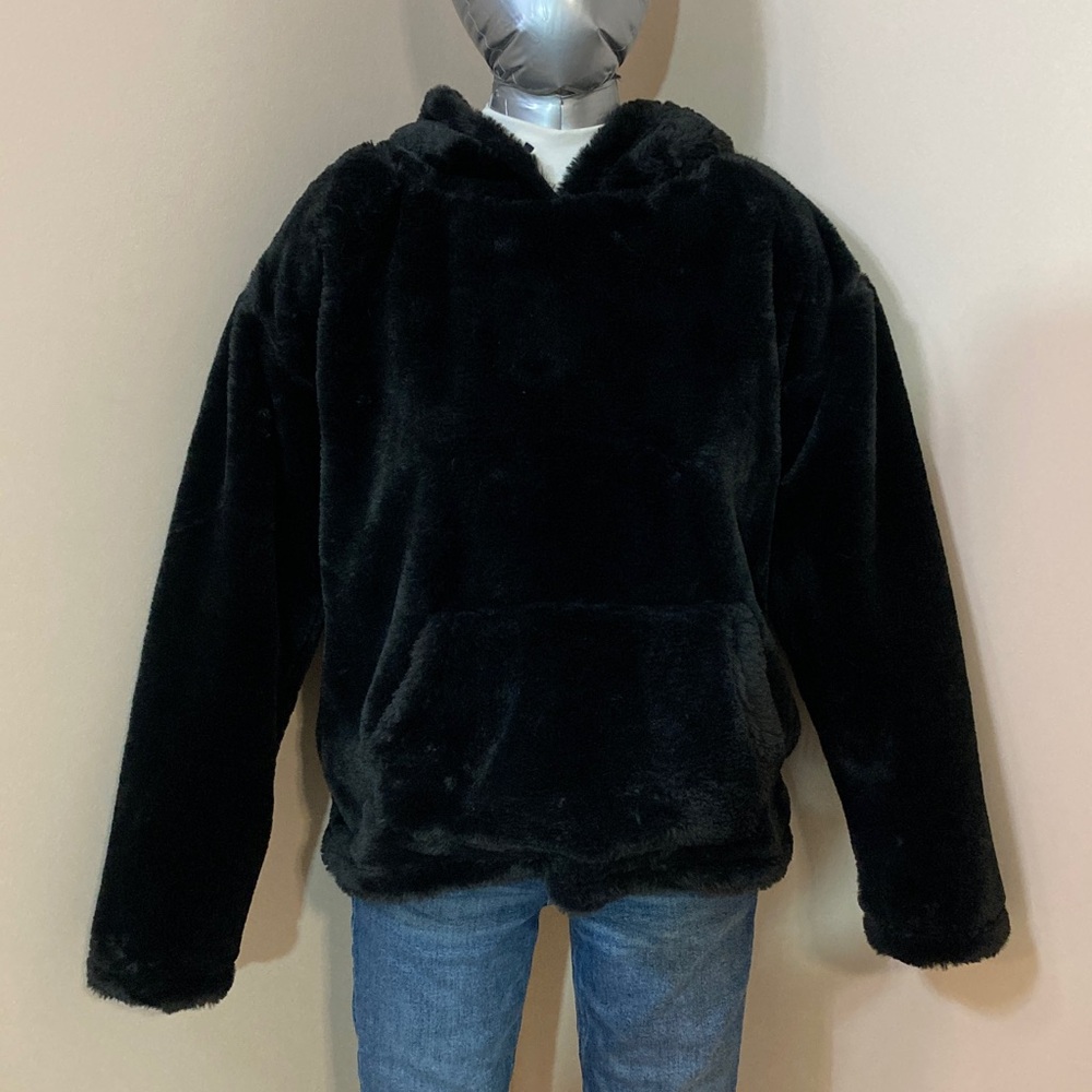 Plush Hooded Pullover - Black